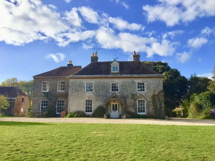 Manor House Moreton - Entire Holiday Home - Image 1