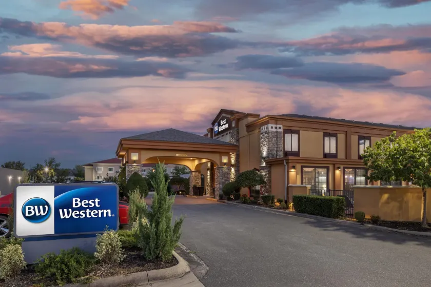 Best Western Aspen Hotel - Image 1