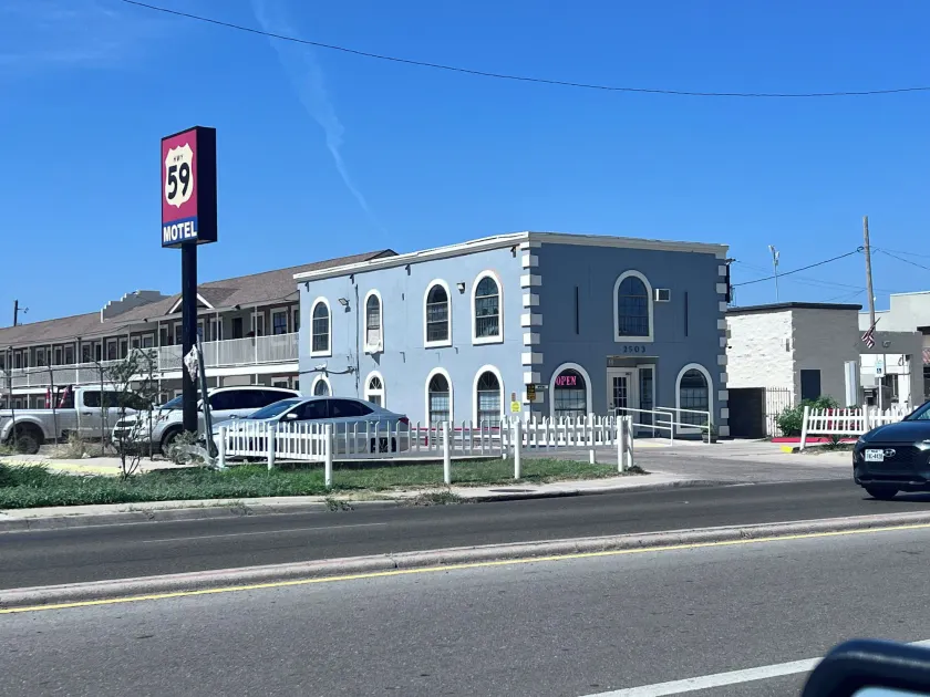 Hwy 59 Motel Laredo Medical Center - Image 1