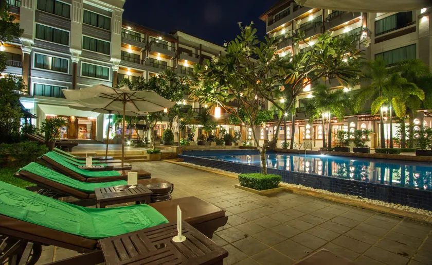 Royal Empire Hotel - Image 1