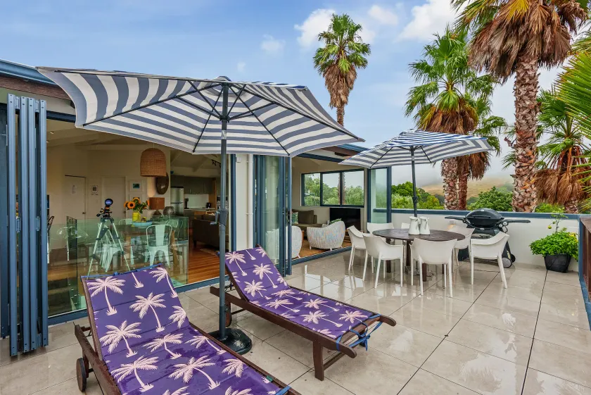 The Condo at Palm Beach - Image 1