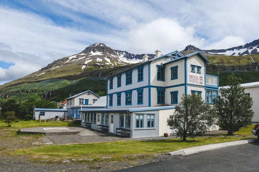 Snæfell - Hotel by Aldan - Image 1