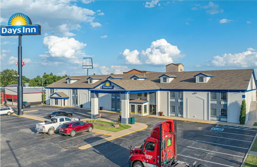 Days Inn by Wyndham Pauls Valley - Image 1