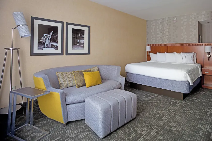 Courtyard by Marriott Aberdeen at Ripken Stadium - Image 1