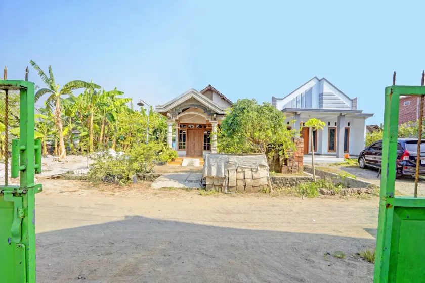 Hotel O Surya Indah Homestay Syariah - Image 1