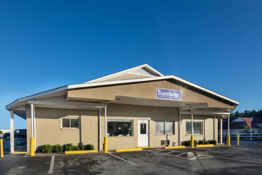 Travelodge by Wyndham Orangeburg - Image 1
