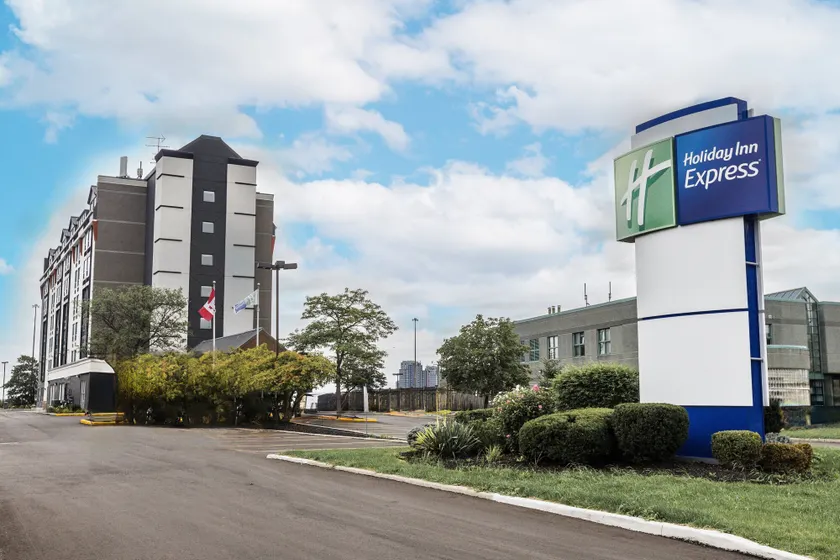 Holiday Inn Express Toronto-North York by IHG - Image 1