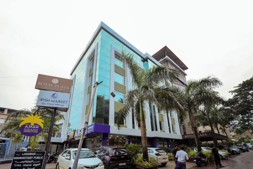 Royal Plaza Suites by RAK Rooms, Mangaluru - Image 1