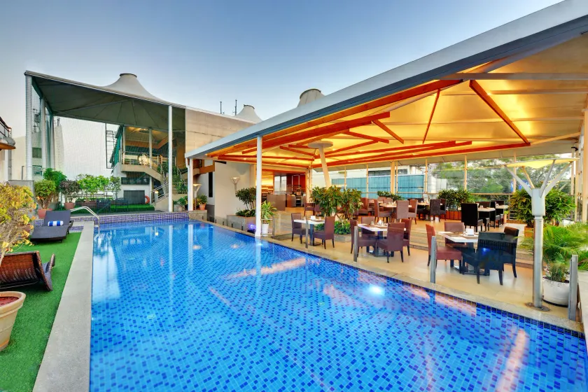 Iris The Business Hotel - Image 1