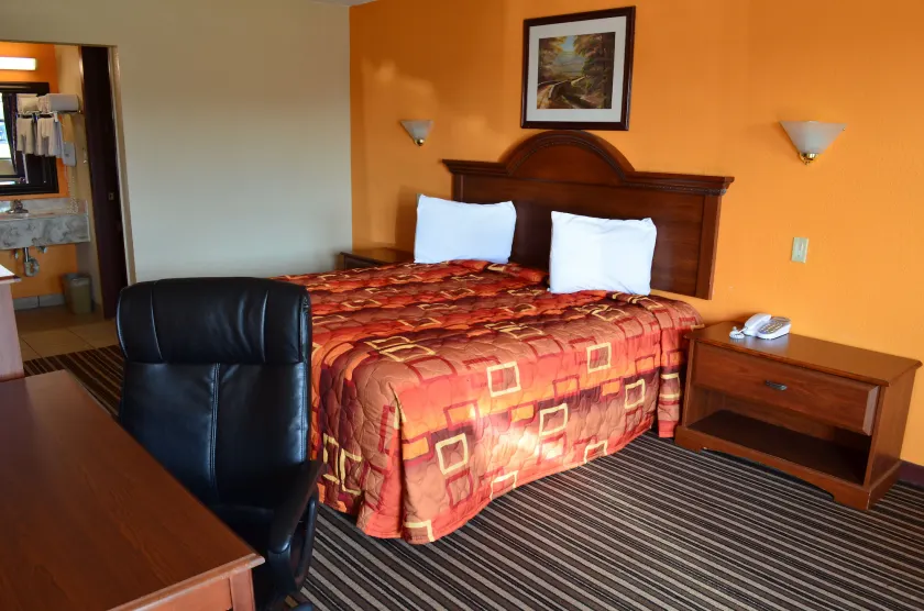 Royal Inn Greenville - Image 1