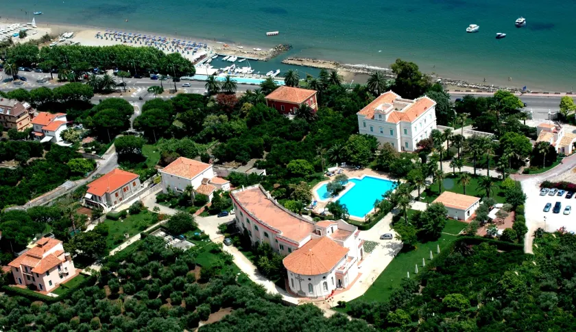 Villa Irlanda Grand Hotel - Image 1