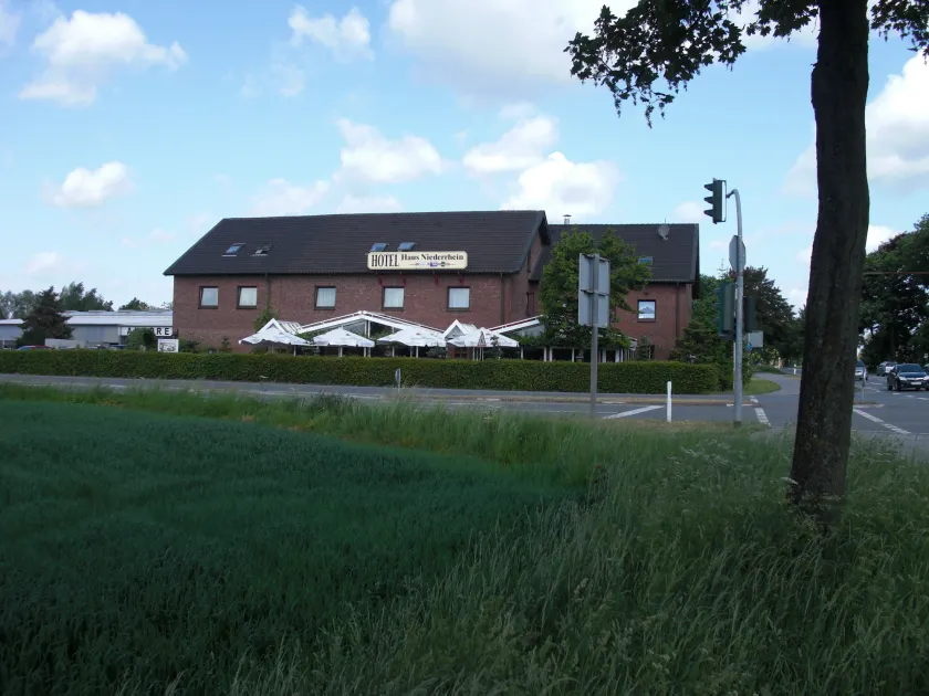 Hotel & Restaurant Haus Niederrhein - Image 1
