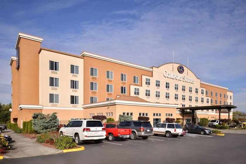Comfort Suites Airport Tukwila Seattle - Image 1