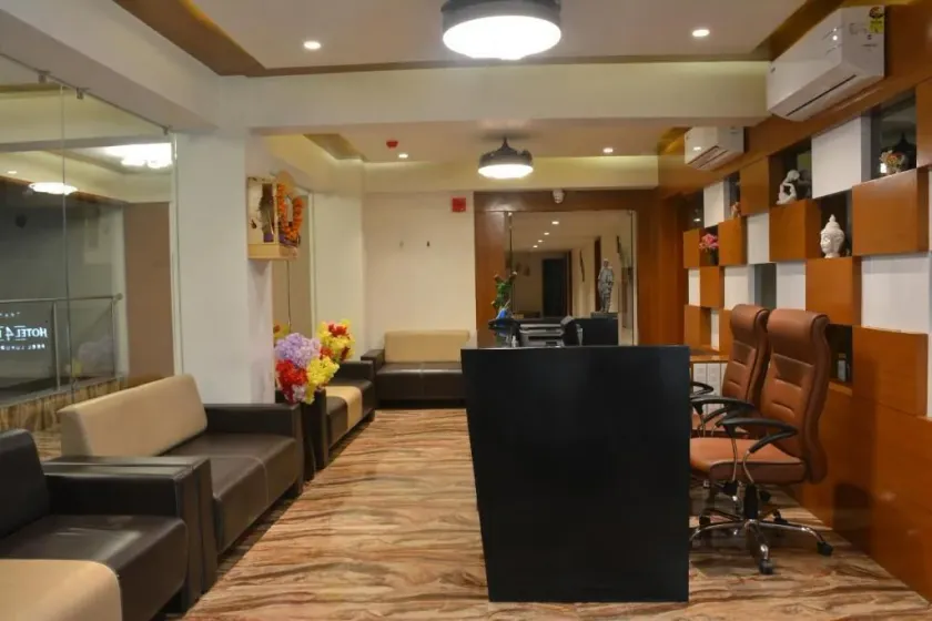 Hotel 4 Point  - Lobby