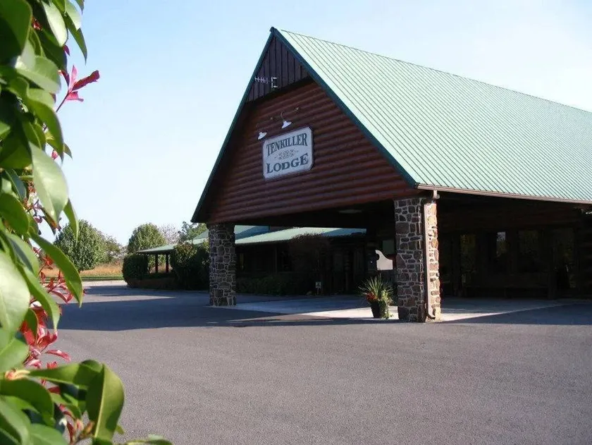 Tenkiller Lodge - Image 1