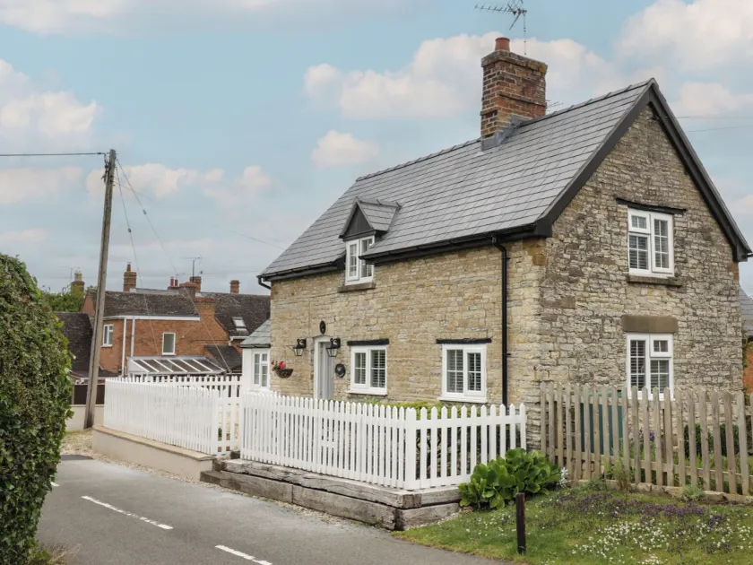 The Cottage - Image 1