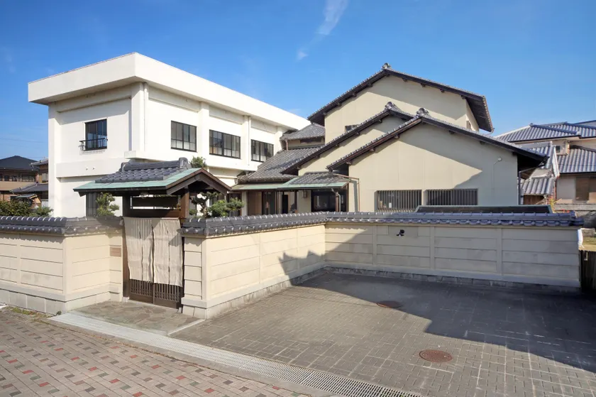 Umekiya - Image 1