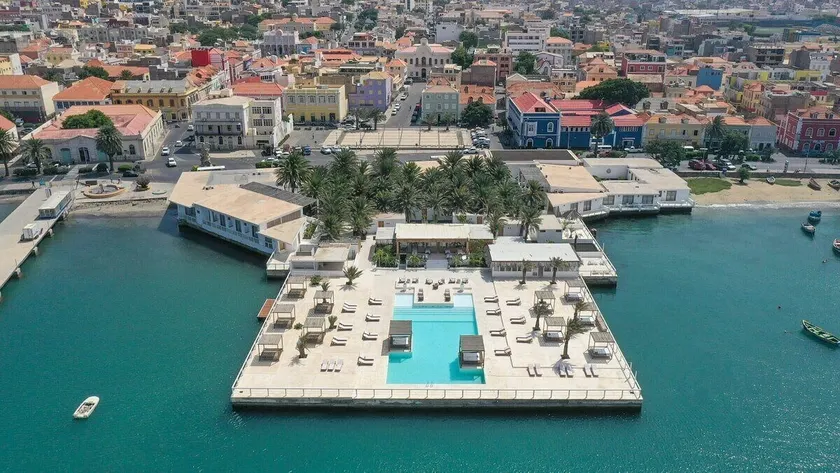 Mansa Marina Hotel - Image 1