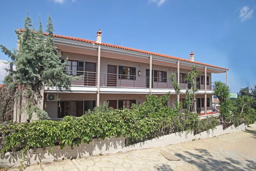 Sea View Apollo Apartments & Studios in Afytos - Image 1
