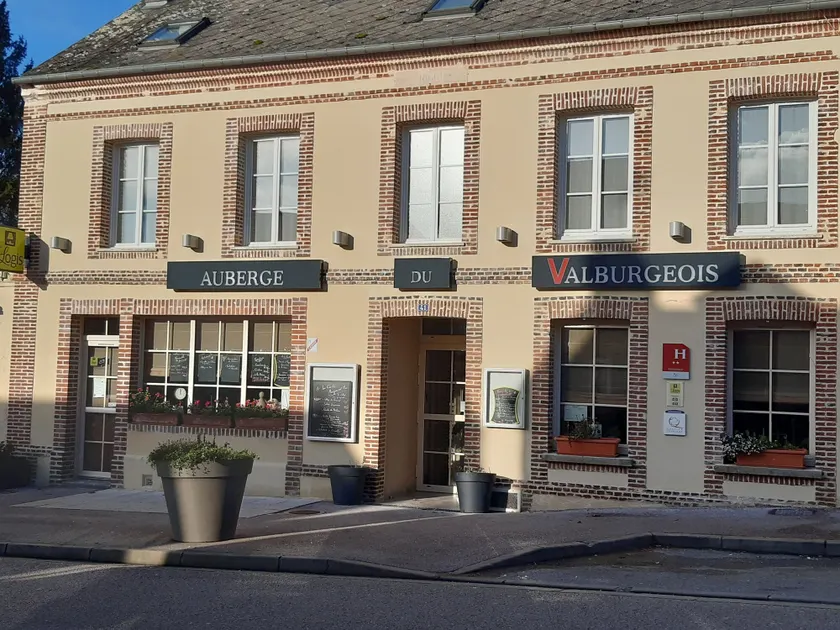 Logis Hôtel Restaurant Auberge du Valburgeois - Image 1