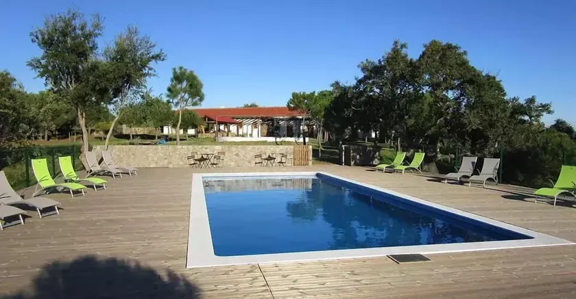 Camera privata con giardino, piscina e terrazza | Vista sul giardino - Image 1