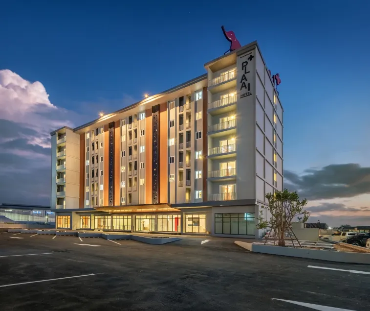 PLAAI Plus Hotel Bowin - Image 1