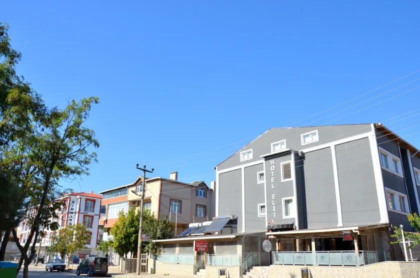 Elite Hotel City Center Saray Bed and Breakfast - Image 1