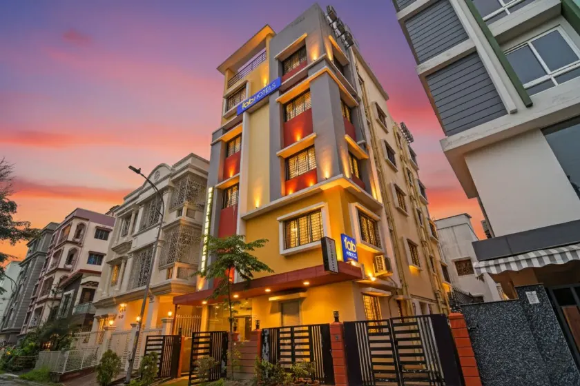 FabHotel Dak Plaza - Image 1