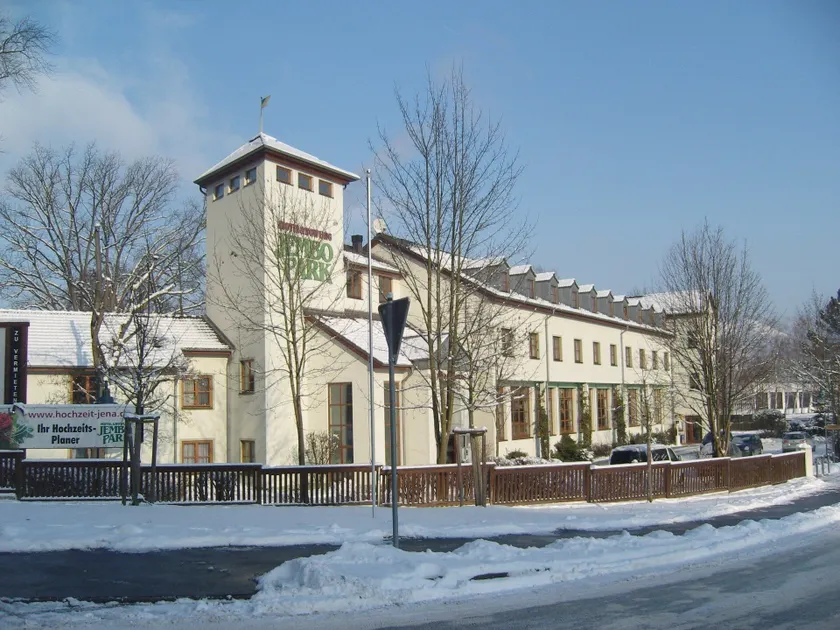 Jembo Park Hotel - Image 1