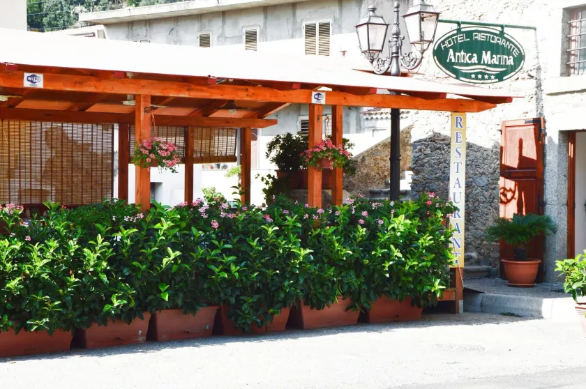 Hotel Ristorante Antica Marina - Image 1