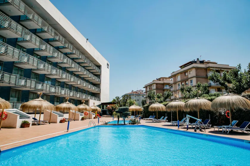 TRYP Port Cambrils - Image 1
