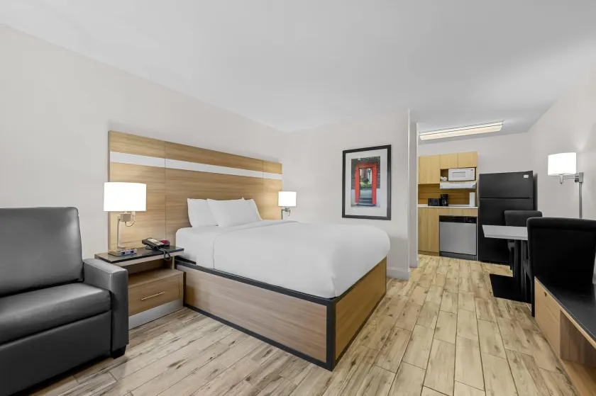 MainStay Suites Knoxville - Cedar Bluff - Image 1