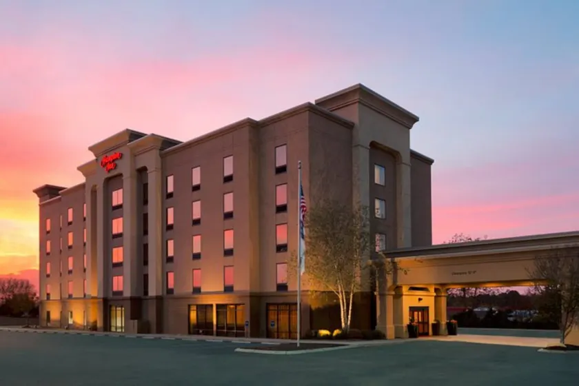 Hampton Inn Knoxville East - Image 1