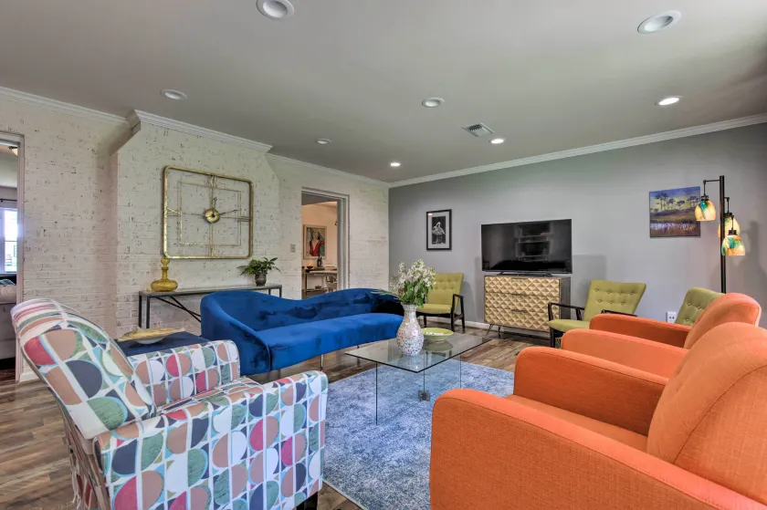 Ocean Springs Home - Walk to Beach & Downtown! - Image 1