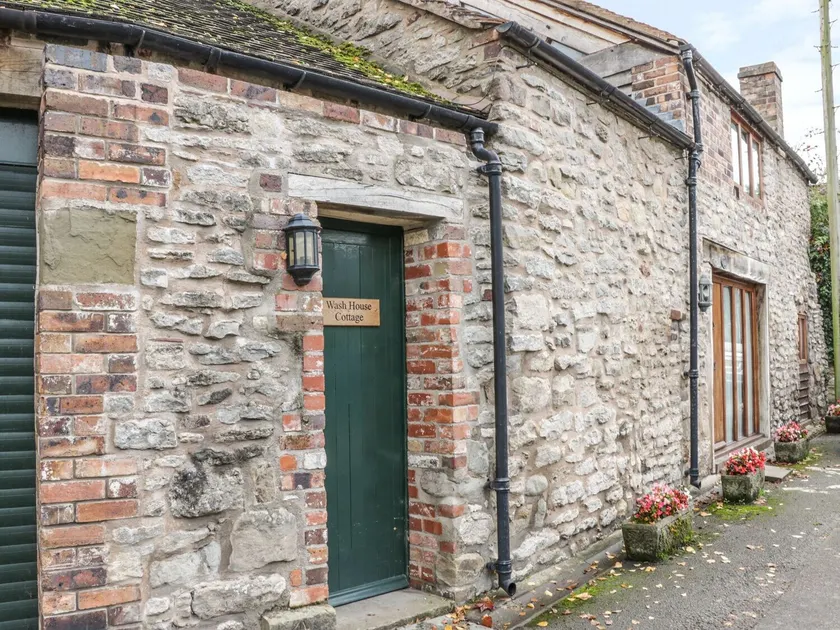 Wash House Cottage - Image 1