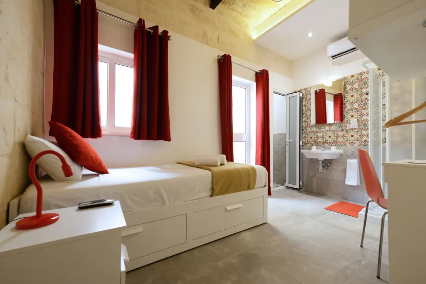 VBL Hostel – Adults only - Image 1