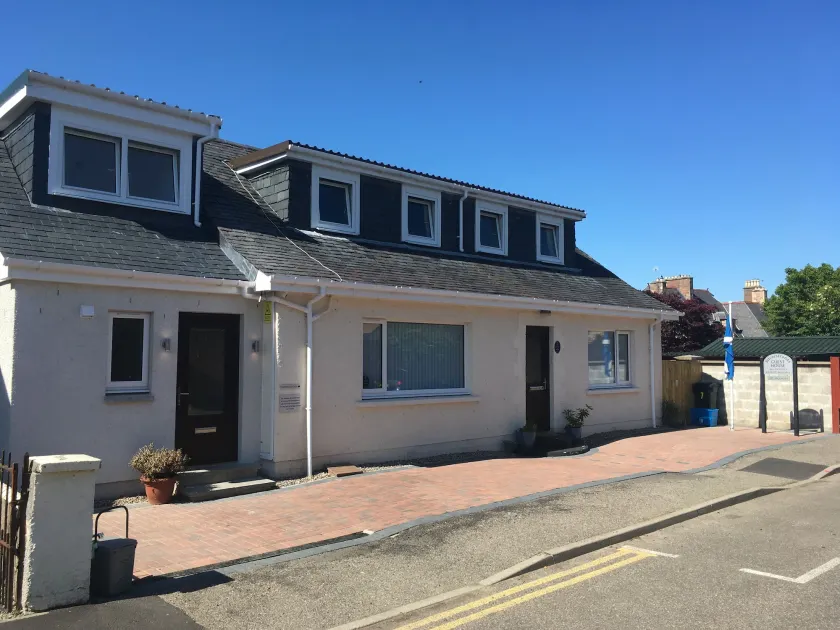 Silverstrands Guest House - Image 1
