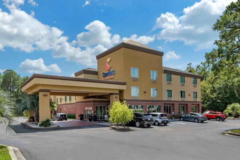 Comfort Suites Biloxi/Ocean Springs - Image 1