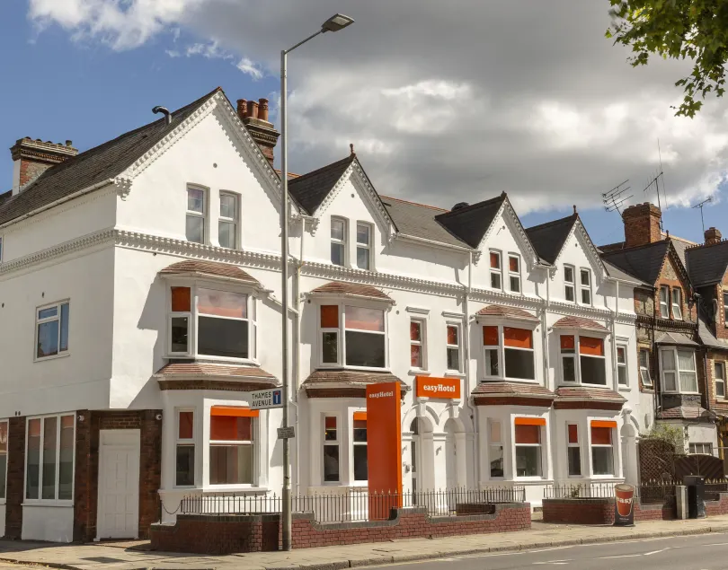 Easyhotel Reading - Image 1