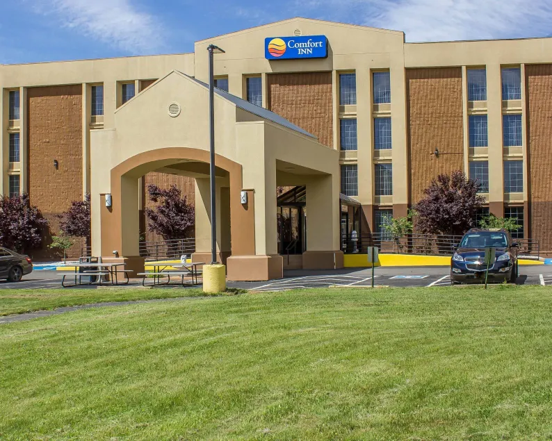 Comfort Inn Wethersfield - Hartford - Image 1