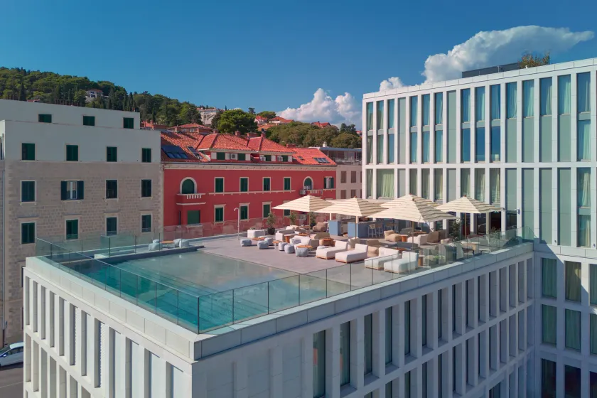 Hotel Ambasador - Image 1