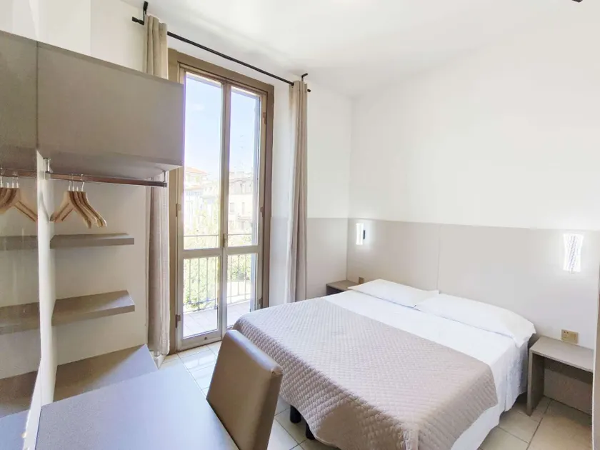 Hotel Mondial - Image 1