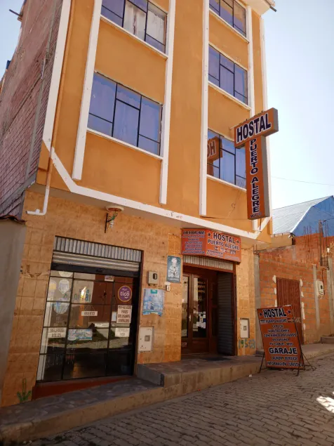 Hostal Puerto Alegre - Image 1