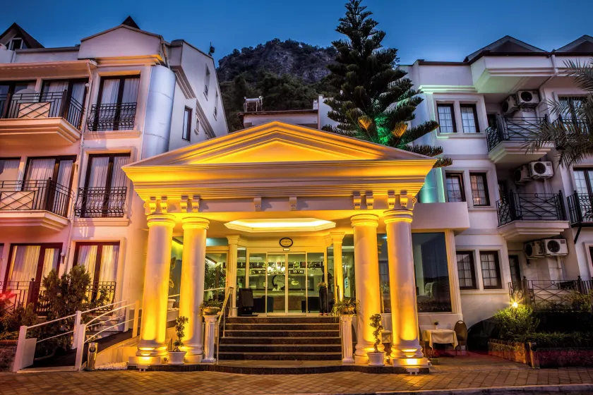 Ata Park Hotel - Image 1
