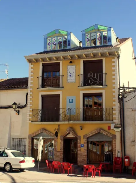 Hostal Las Grullas - Image 1