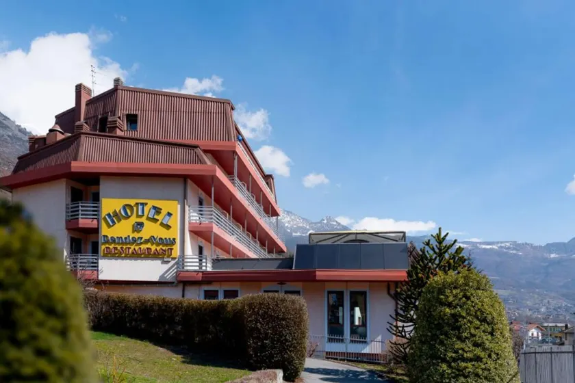 Hotel Rendez Vous - Image 1