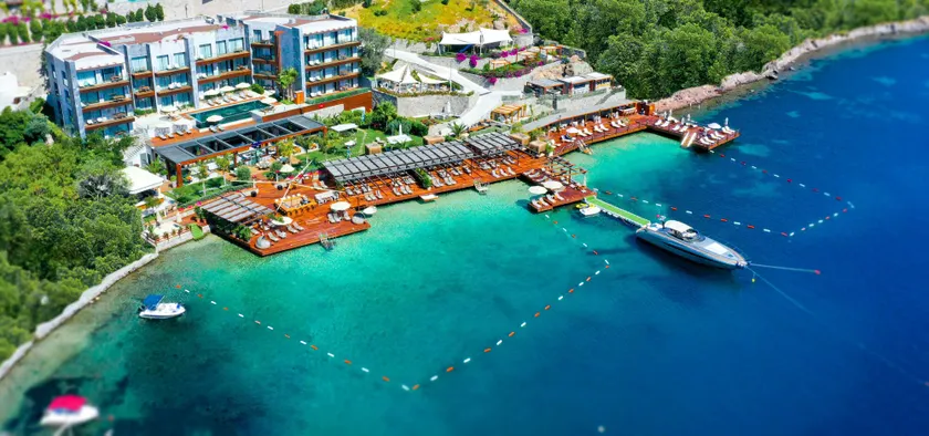 Mare Deluxe Residences & Villas - Image 1