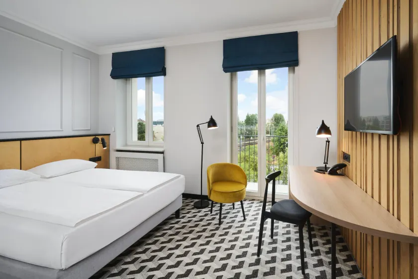 Tulip Hotels & Residences Warsaw Targowa - Image 1