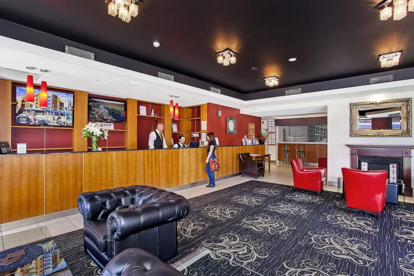 Boulevard on Beaumont - Reception