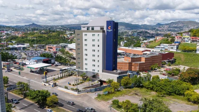Comfort Inn Tegucigalpa - Image 1